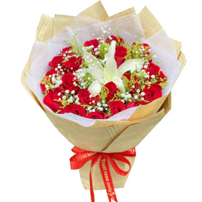 定西19朵红玫瑰1支百合，永恒之美